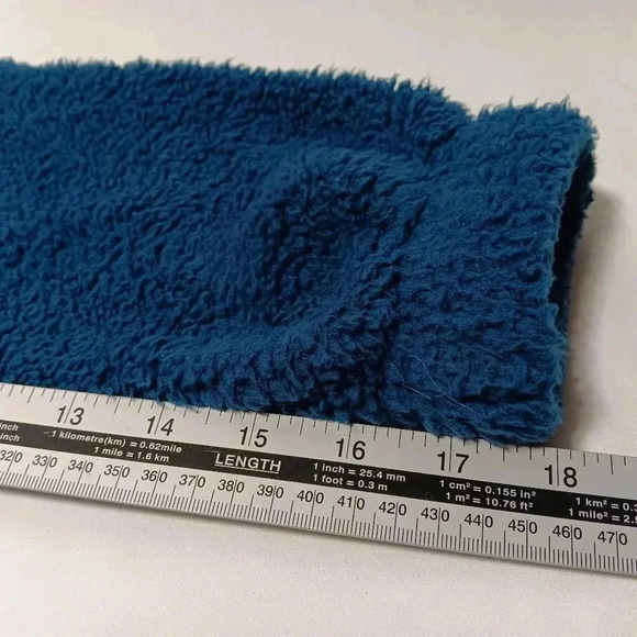 Ugg Koolaburra 1/4 zip Sherpa Pull over. Size M - Picture 8 of 9